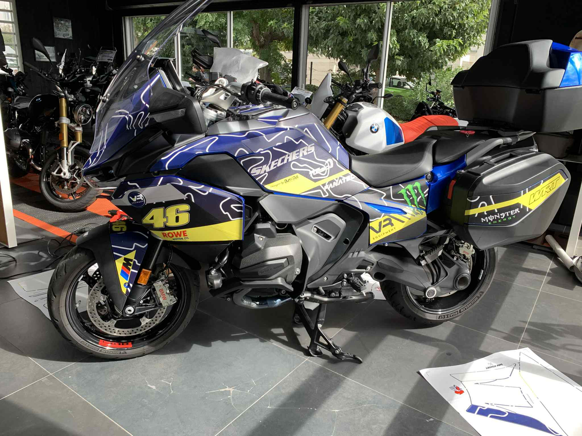 Kit Déco BMW R 1300 RT (2025, 2026+) – Stickers Moto Premium | Burn-Out Design