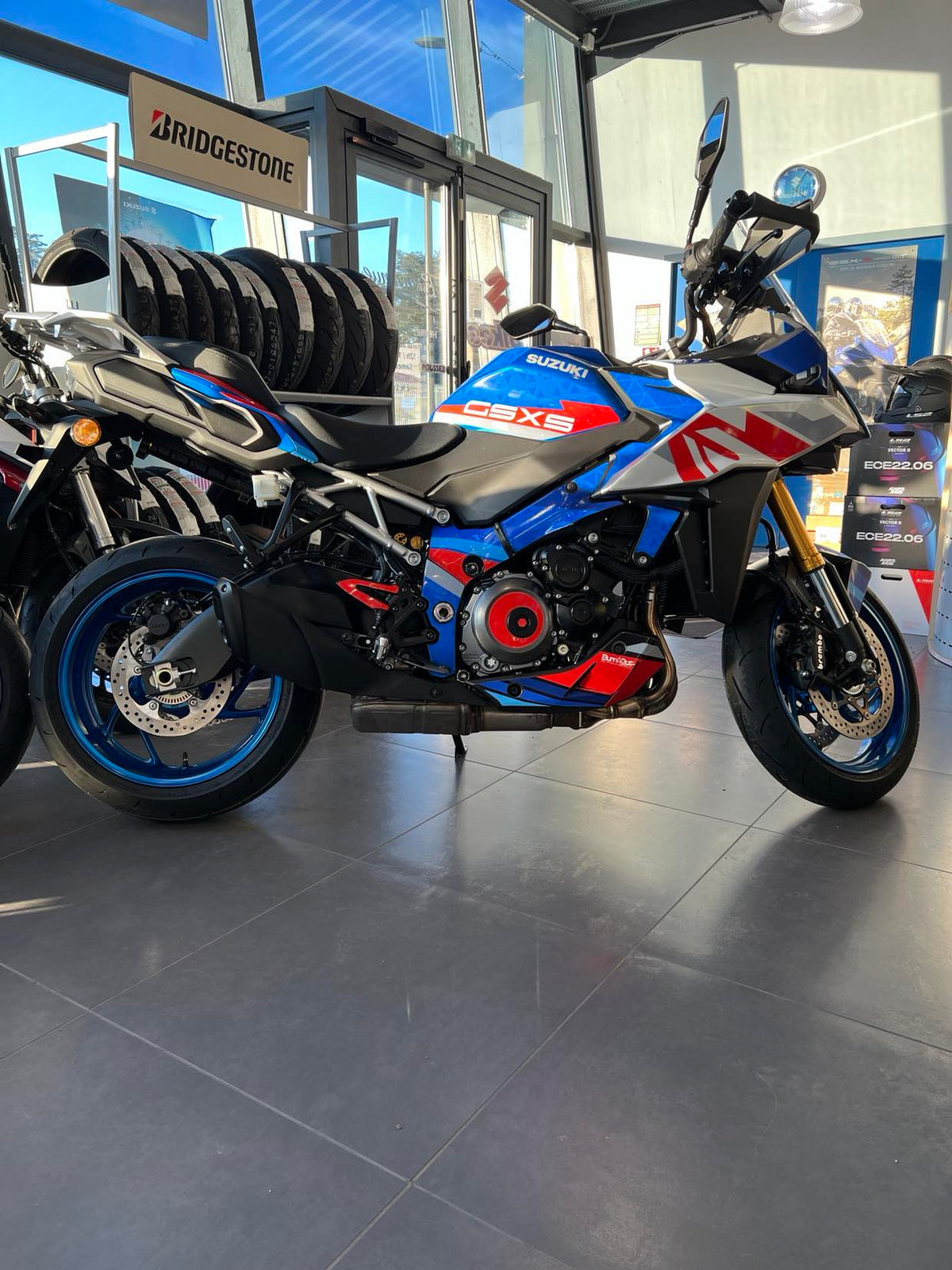 Kit déco Suzuki GSX-S1000GX 2024+ – RACING et SZK