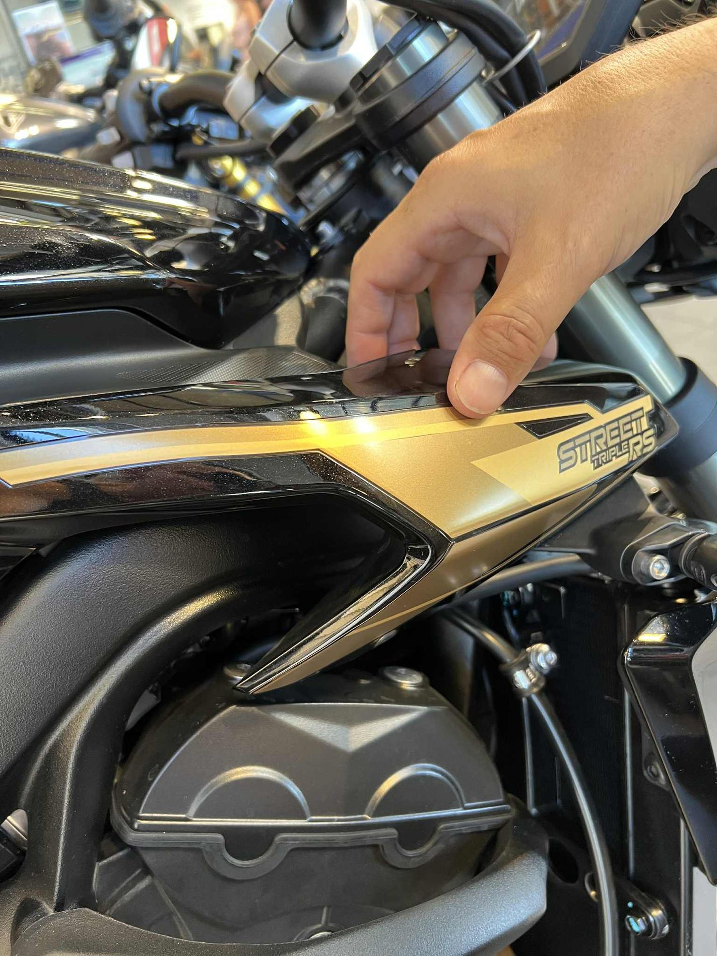 TRIUMPH STREET TRIPLE RS 2024 PHANTOM BLACK ORIGINE