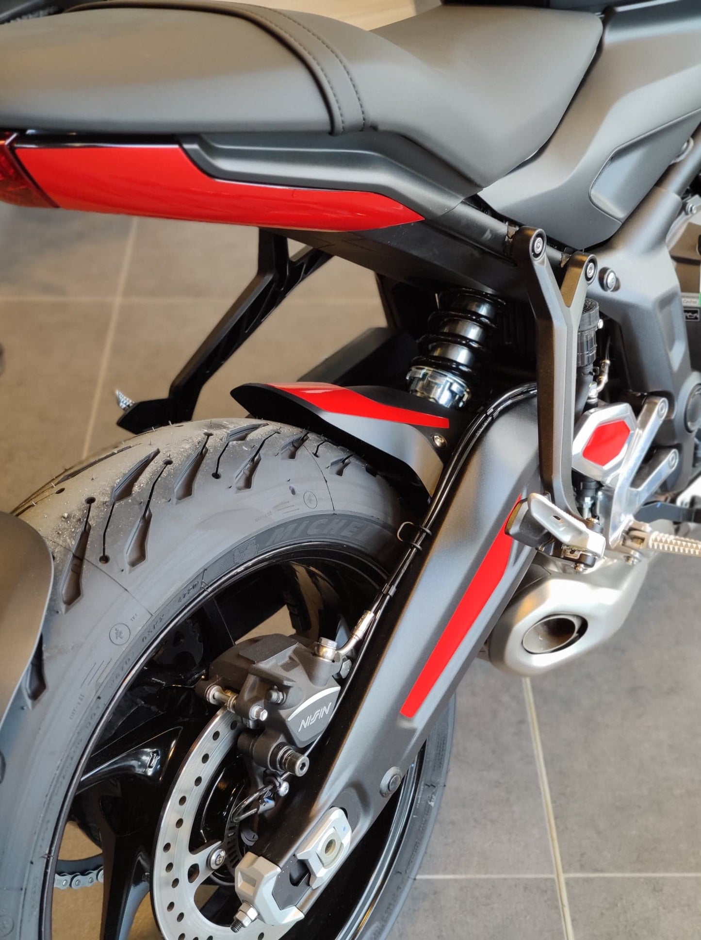 TRIUMPH TRIDENT 2021+ FULL