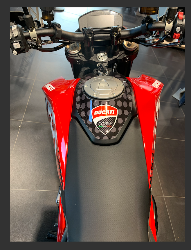 HYPERMOTARD 950