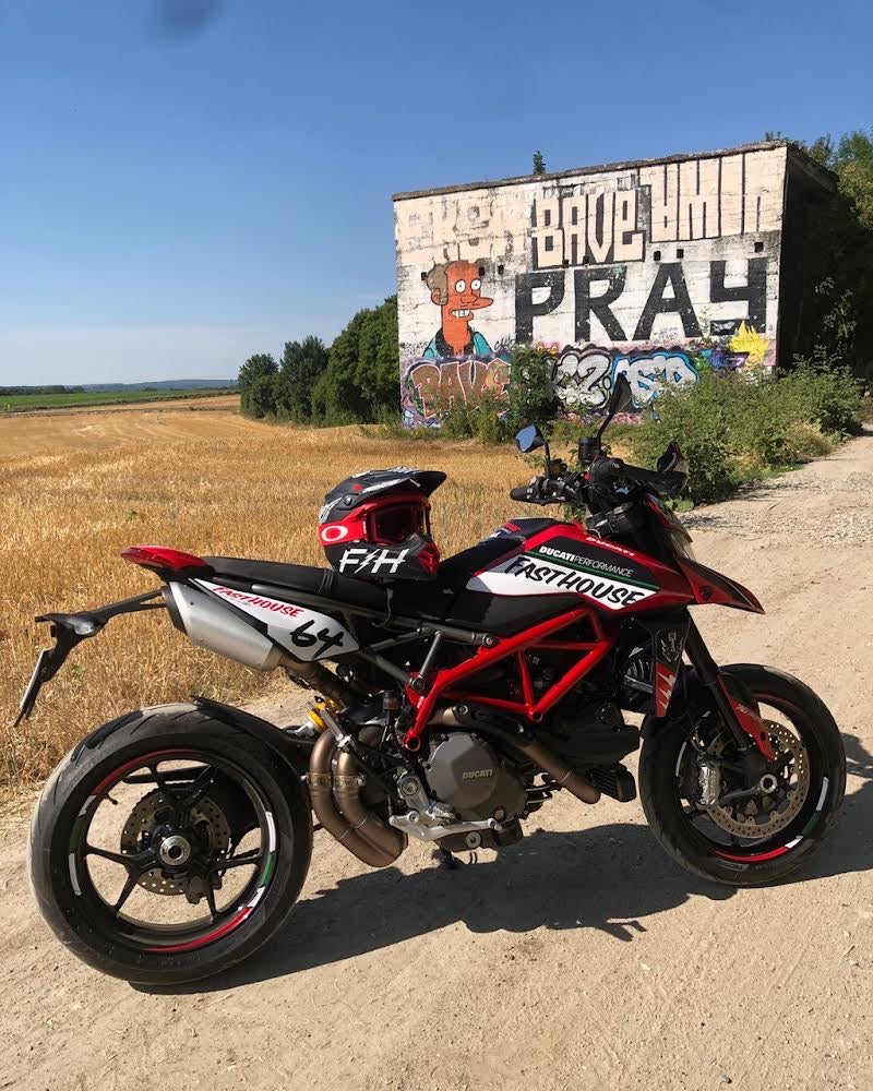 HYPERMOTARD 950