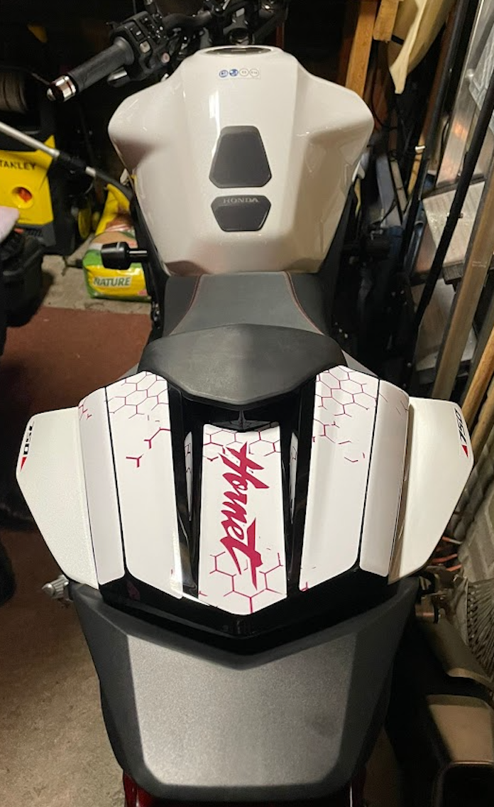 Accessoires Honda Hornet CB 750 (2023+) – Jantes, Protections Réservoir, Capot de Selle, Platines Repose-pieds | Made in France