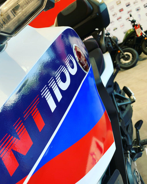 Kit Déco Honda NT1100 (2022-2024) — 13 Designs | Carénage + Valises | Made in France