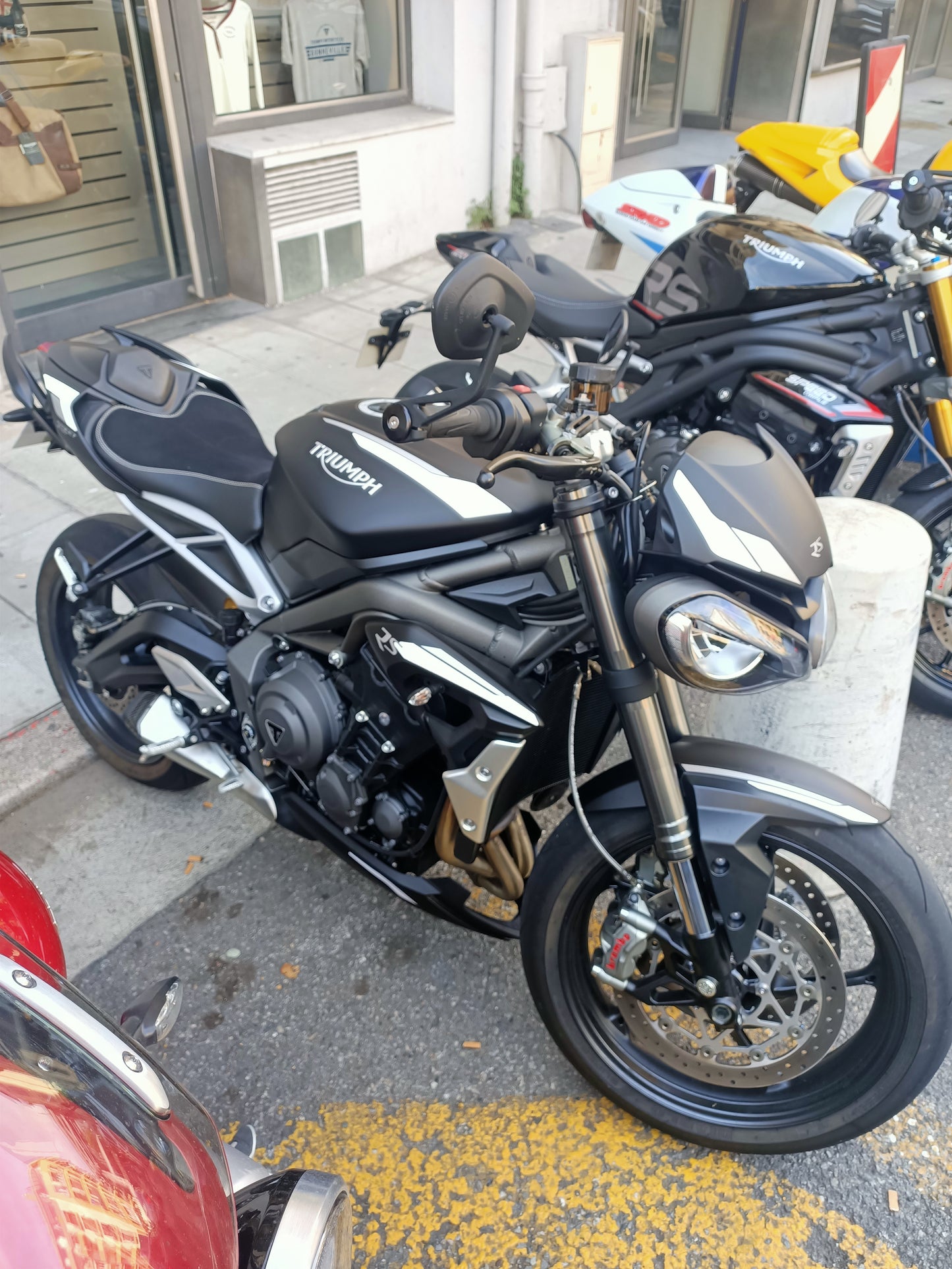 TRIUMPH SPEED TRIPLE 1050 RS 2020 (couleur n°1)