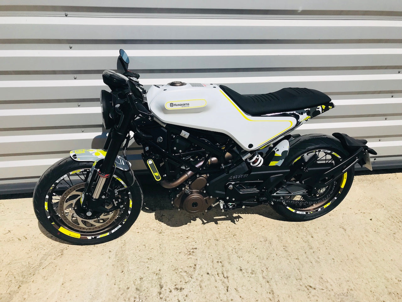 Déco "DYNAMIK" allégée pour VITPILEN / SVARTPILEN 401 (2017 à 2023 )