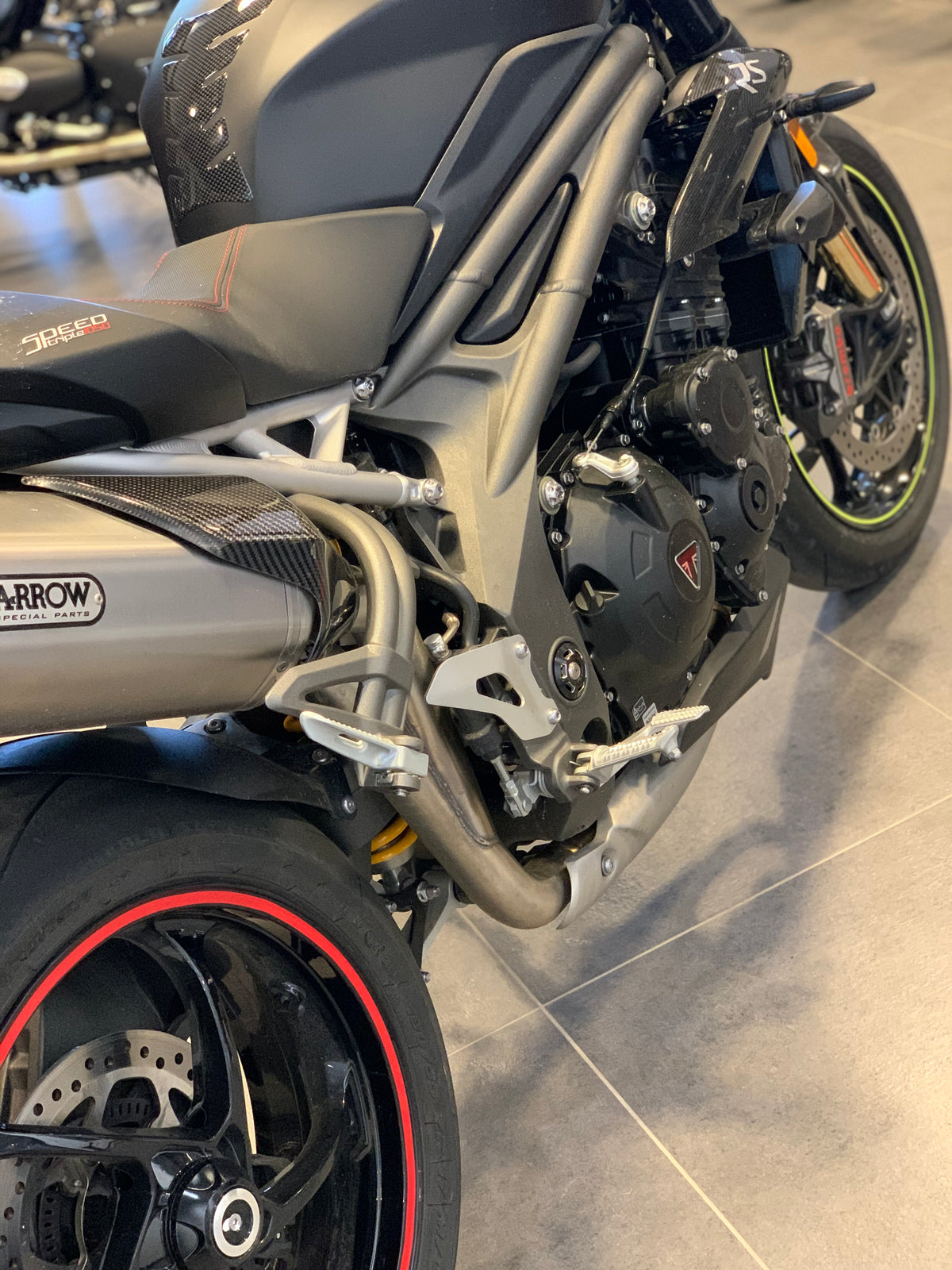 Liserés de jantes moto 17 pouces – 16 pièces, 18 coloris