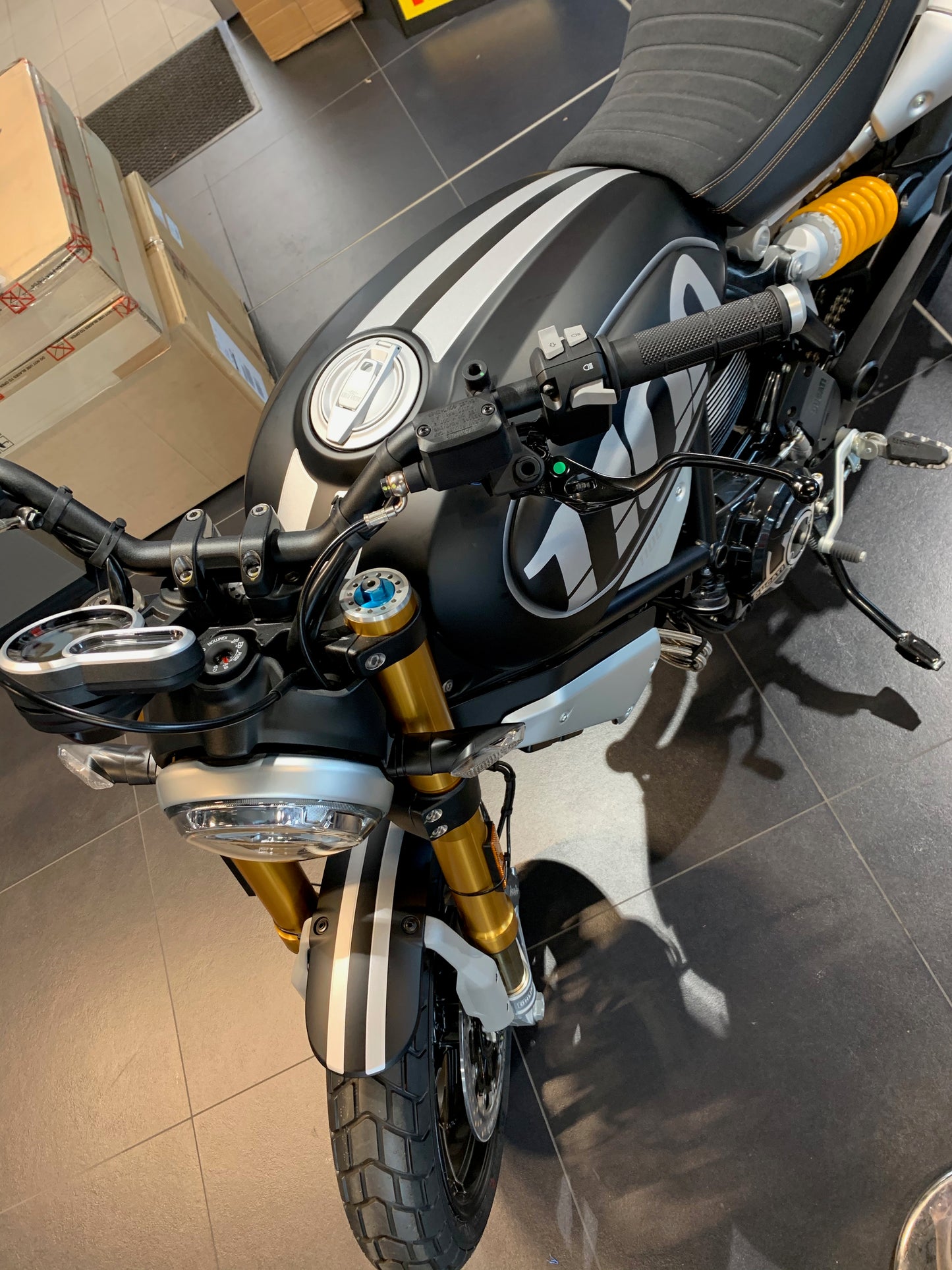 SCRAMBLER 1100