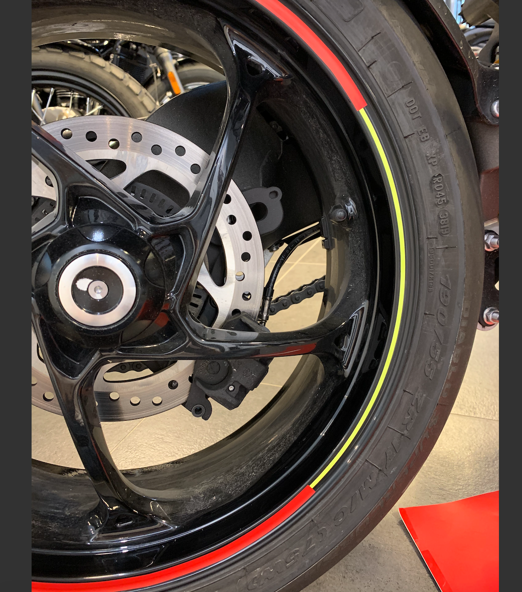 Liserés de jantes moto 17 pouces – 16 pièces, 18 coloris