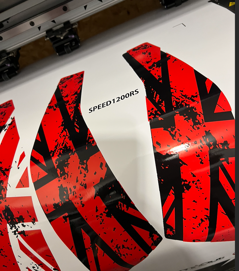 Stickers Passage de Roue Triumph – Street Triple, Trident, Speed RS | Burn-Out-Design