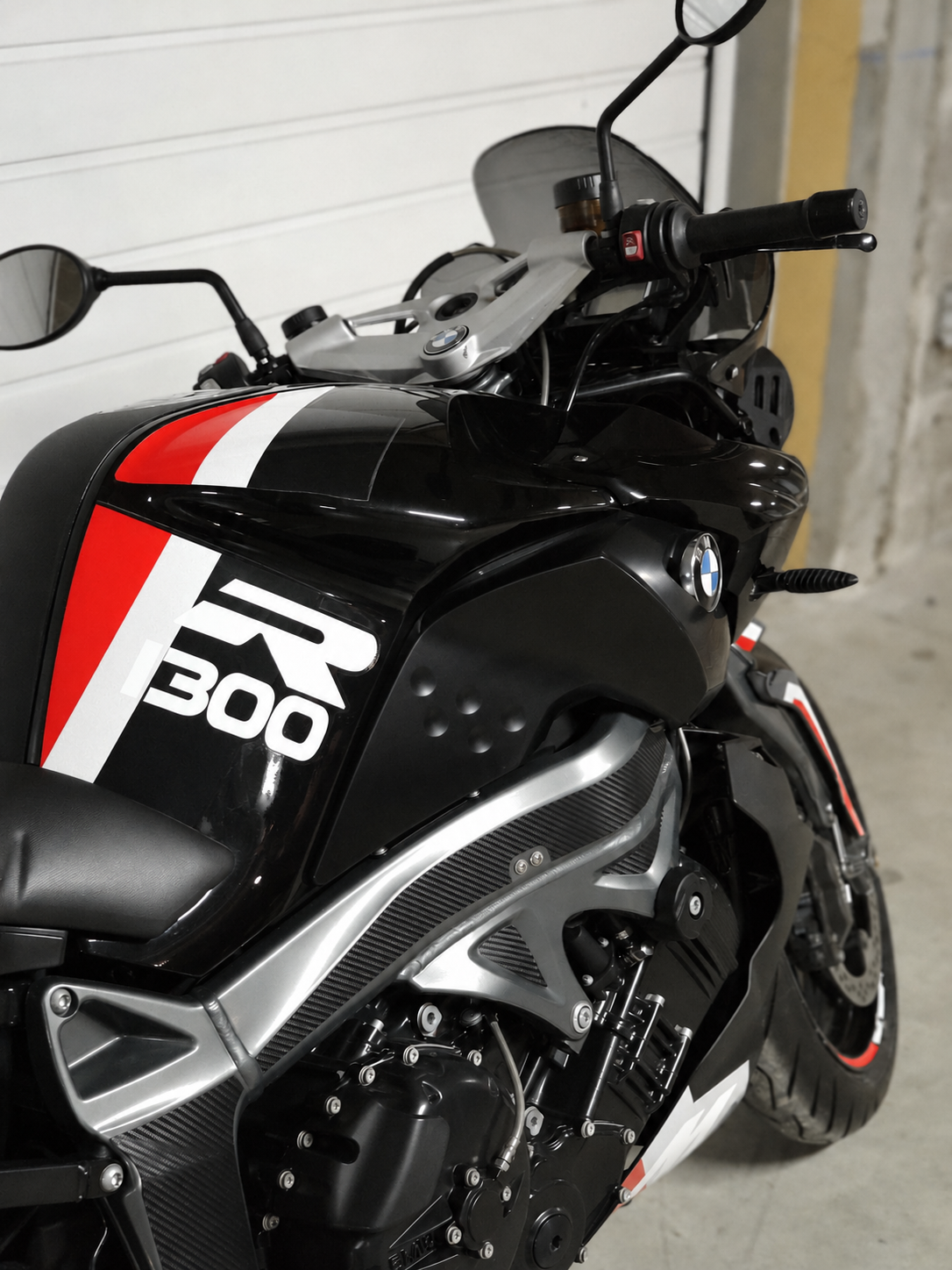BMW K1300R