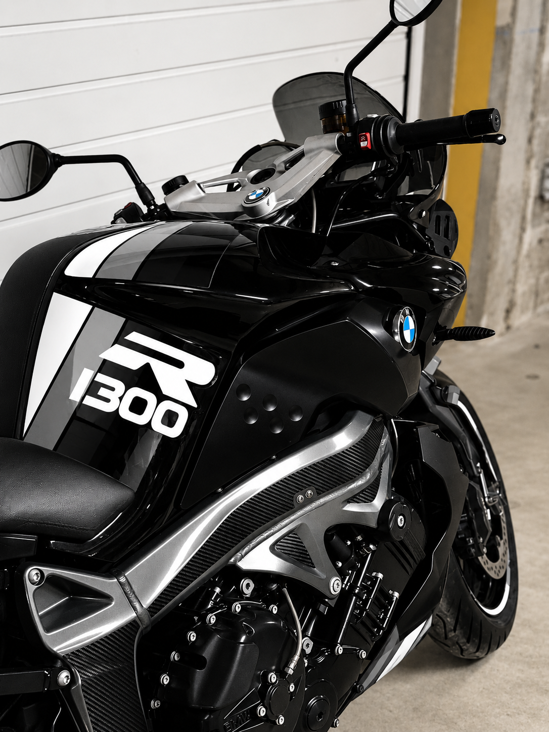 BMW K1300R