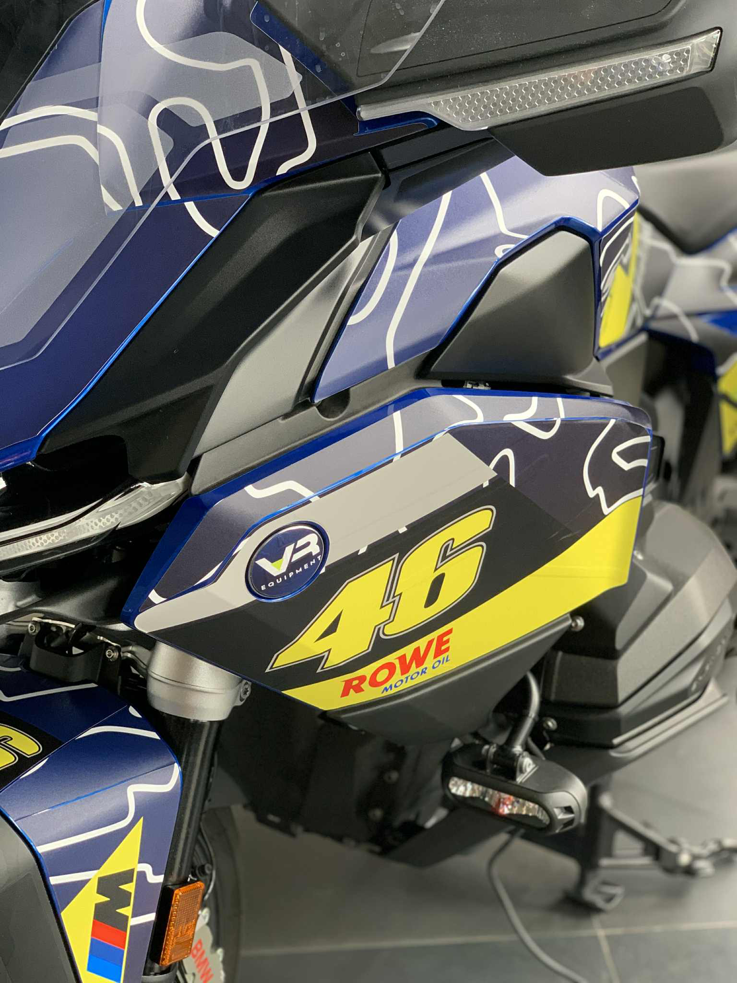 BMW R 1300 RT power stickers kit deco burn out design bleu WRF VR46