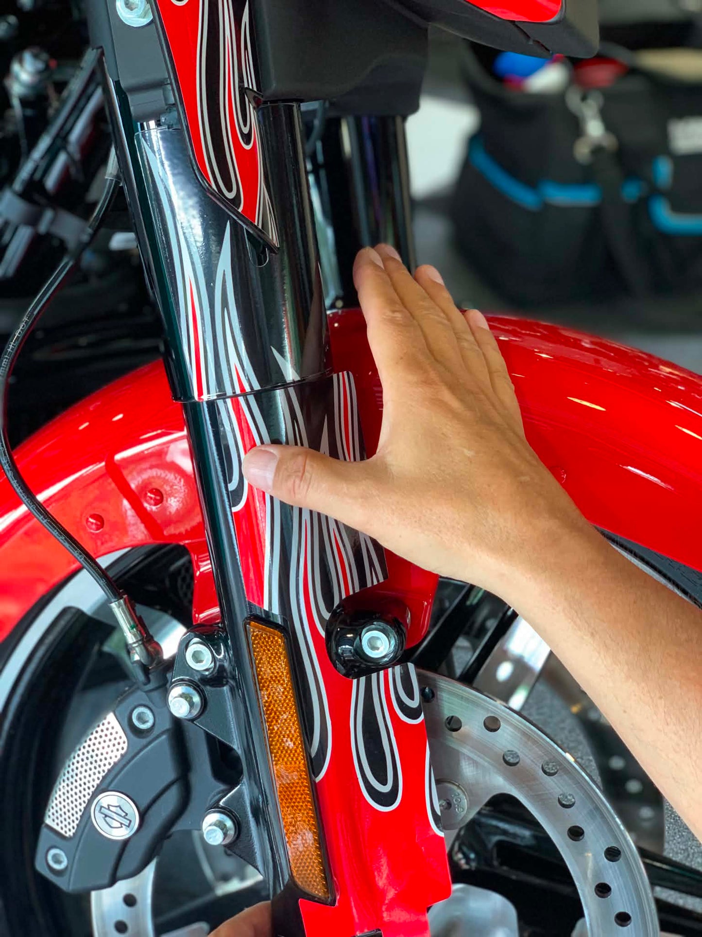 STREET GLIDE FLHX (2024+) : protections de fourches