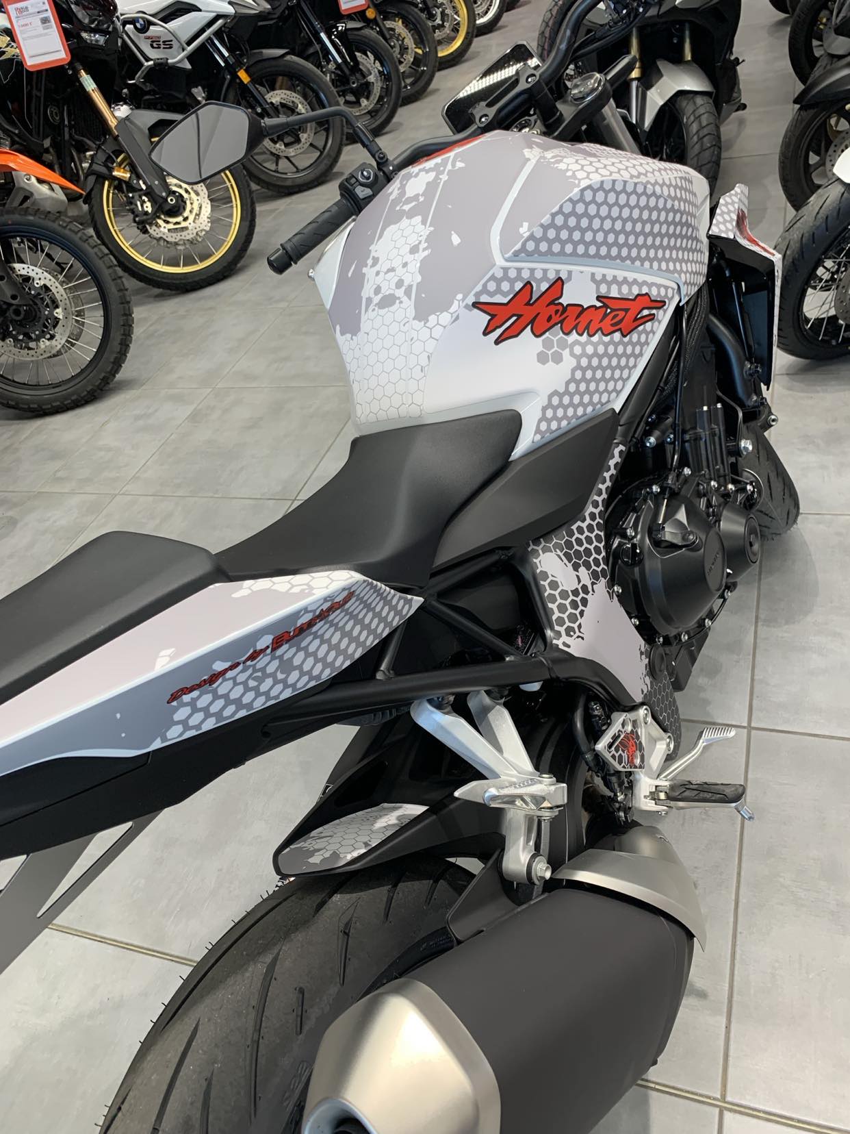 HORNET CB 1000 (2025+)