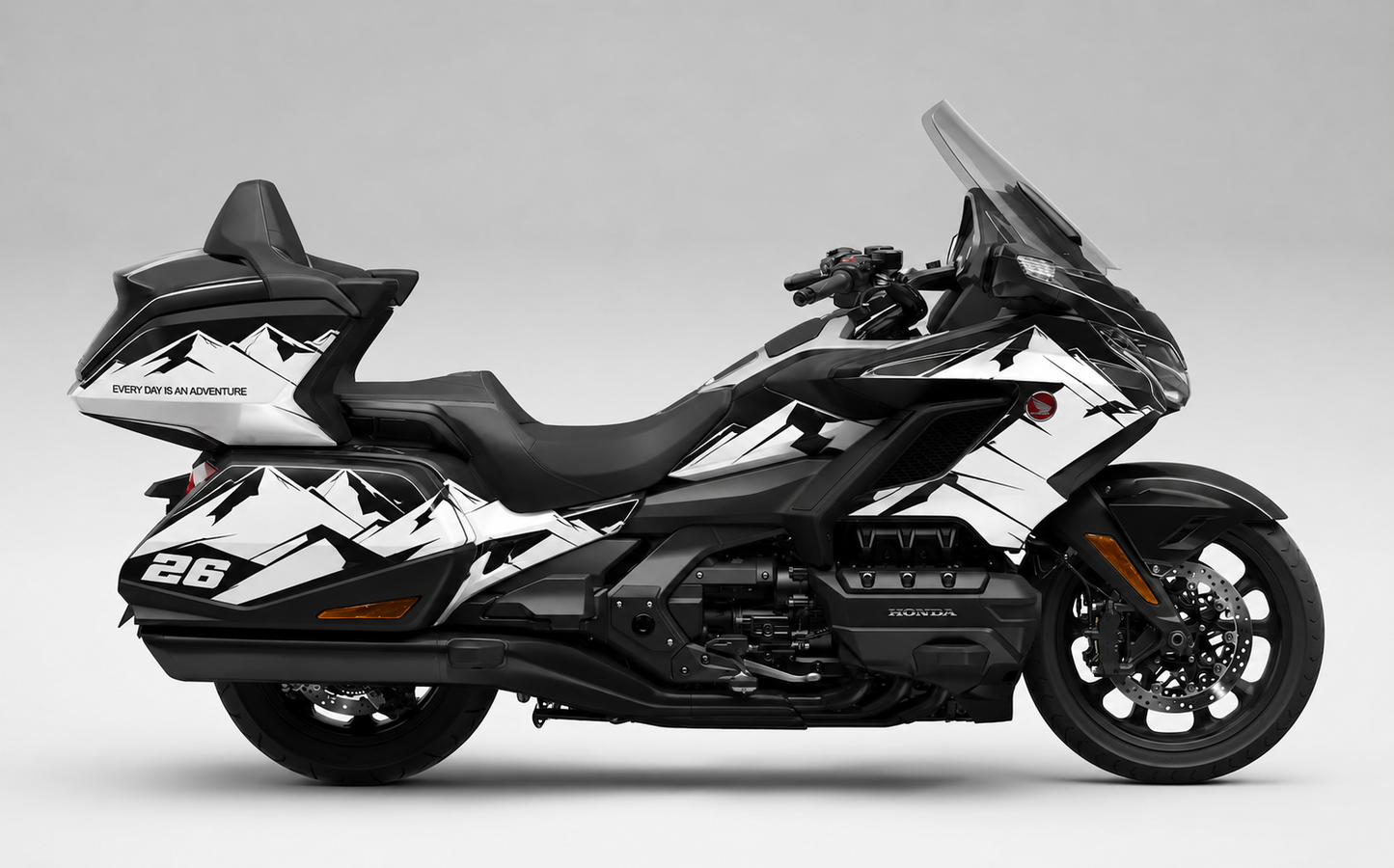 HONDA-GOLDWING-BAGGER-TOURING-1800-personnalisation-protection-noir-stickers-kit-deco-burn-out-design-MOUNTAIN-Noir-et-blanc