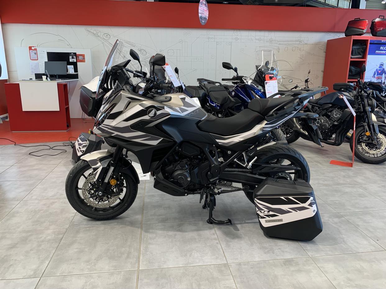 Kit Déco Honda NT1100 (2025+) — Stickers Valises & Jantes | Burn-Out-Design