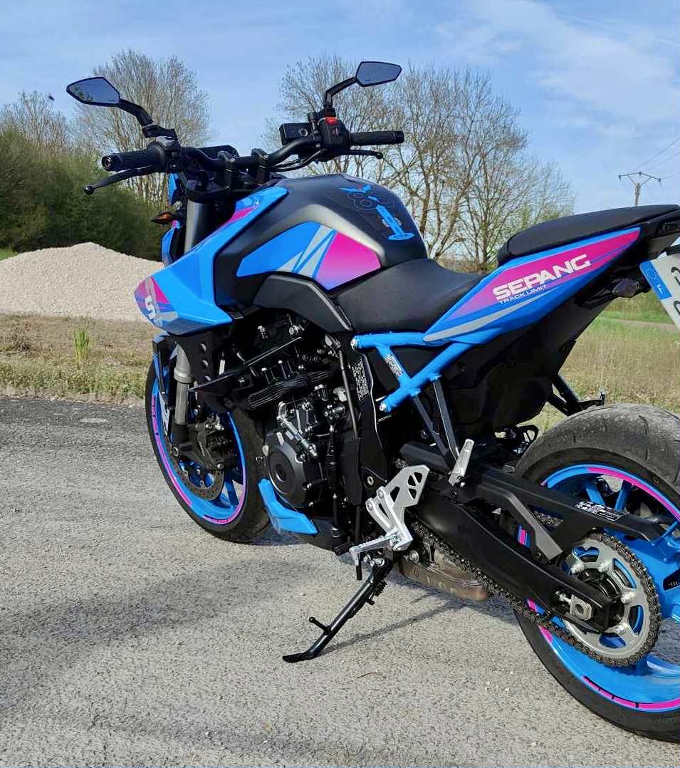 Moto SUZUKI  GSX-8S 2023+