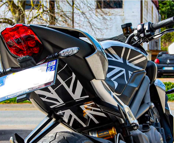 Stickers Passage de Roue Triumph – Street Triple, Trident, Speed RS | Burn-Out-Design