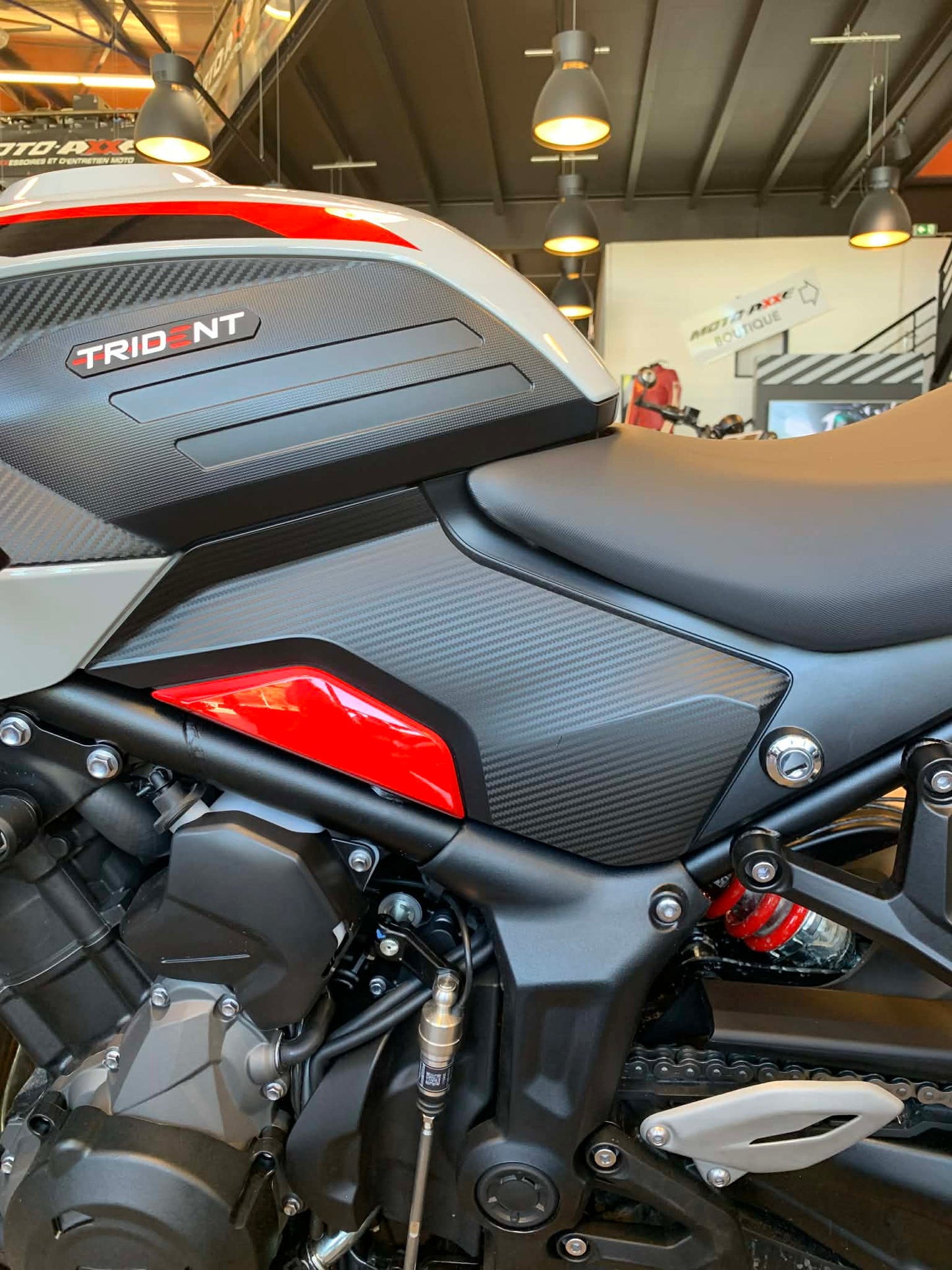 TRIDENT 800 (2026+)