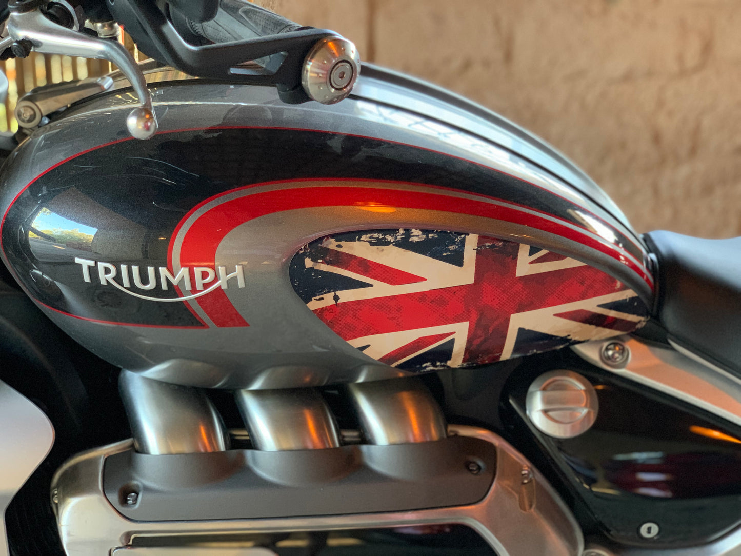 TRIUMPH : Réservoirs UK