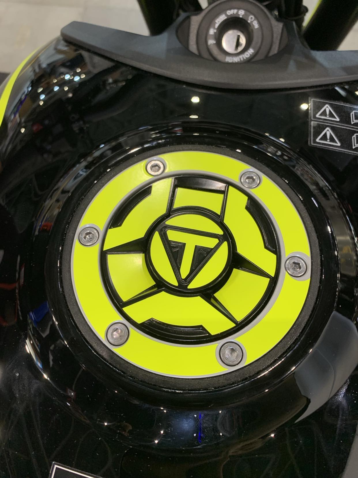 Stickers pour Trappe à essence TRIUMPH