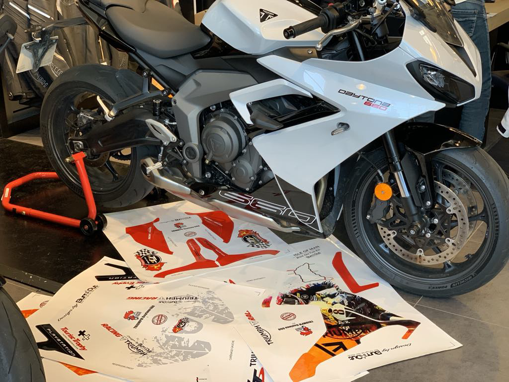 TRIUMPH DAYTONA 660  (2024+)