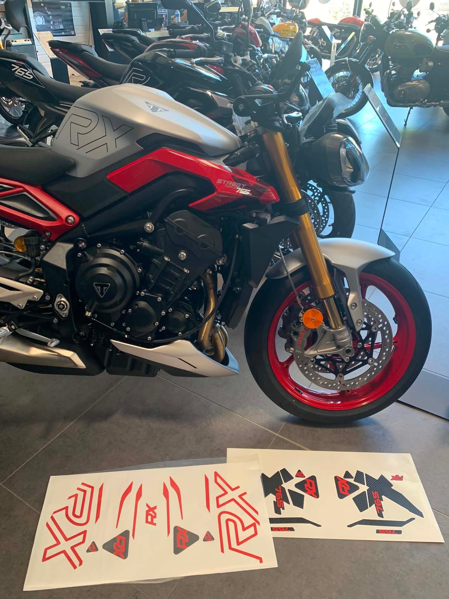 Kit Stickers Recouvrement Triumph Street Triple 765 RX 2025+