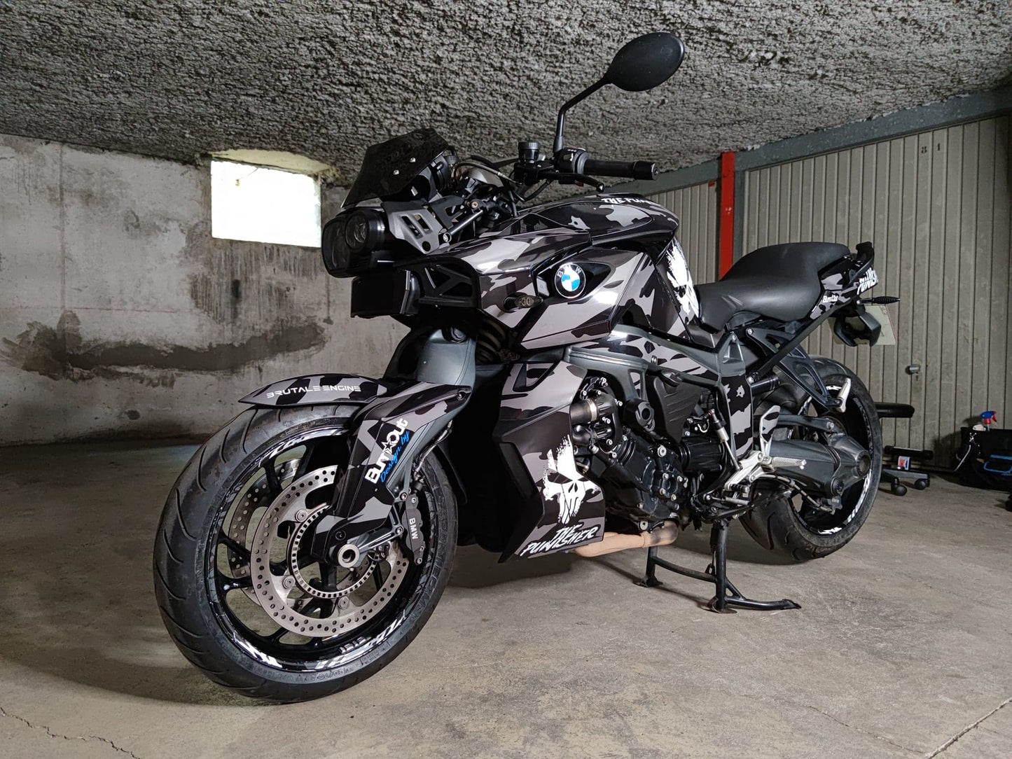 BMW K1300R