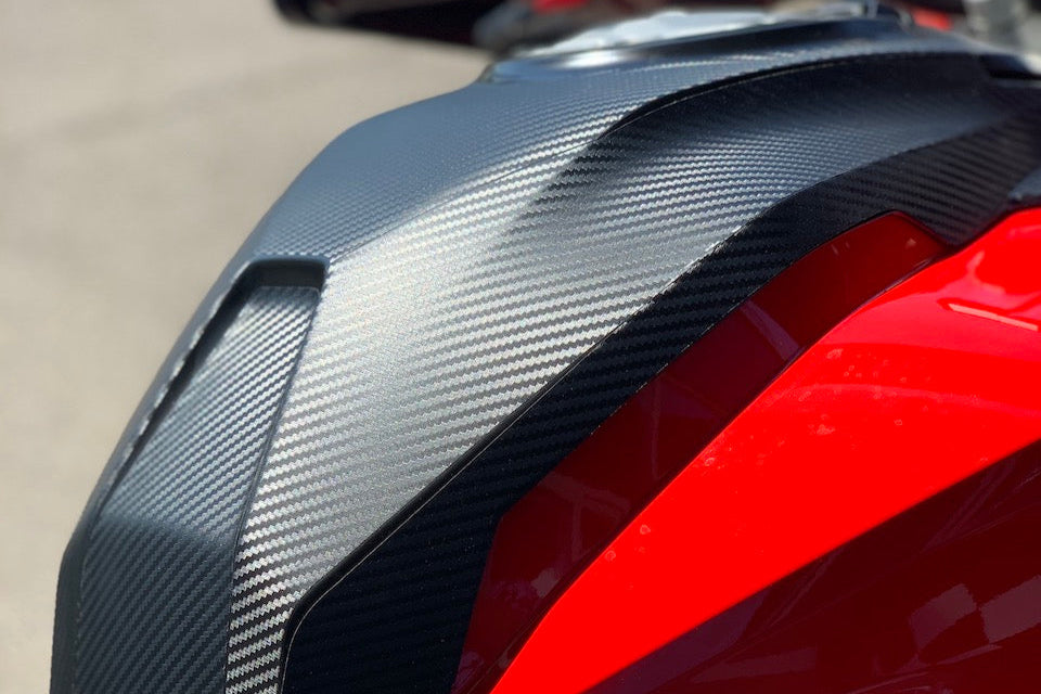 Stickers Carbone Réservoir BMW S1000XR / F900XR  (2020+) — Kit Déco Moto