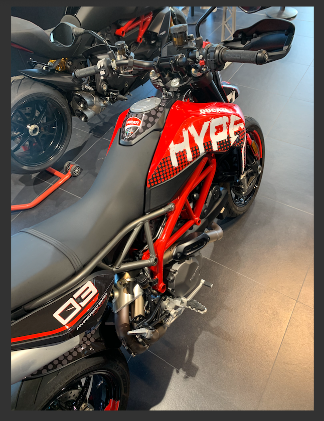 HYPERMOTARD 950