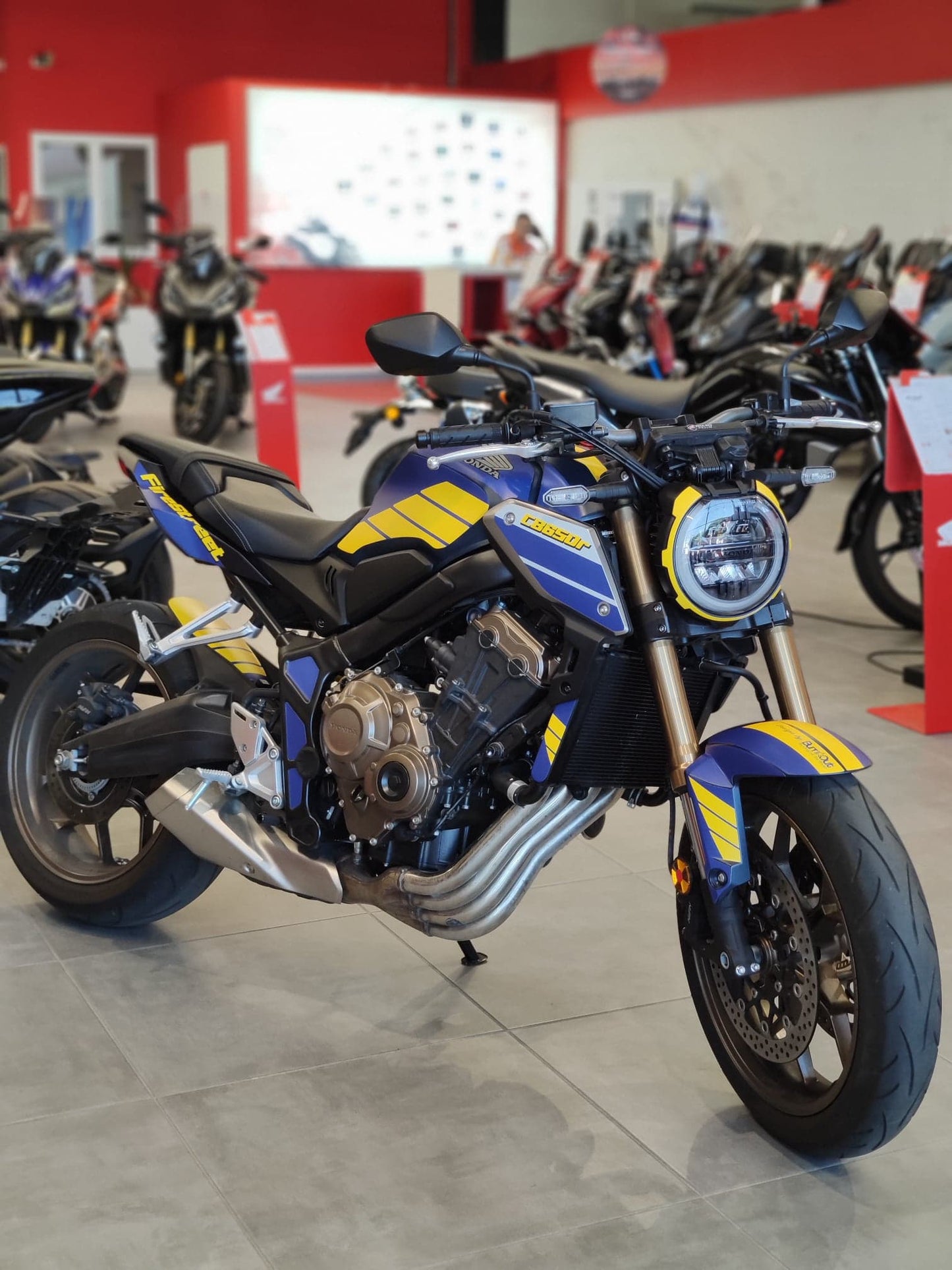 CB 650 R  (2020 à 2023)