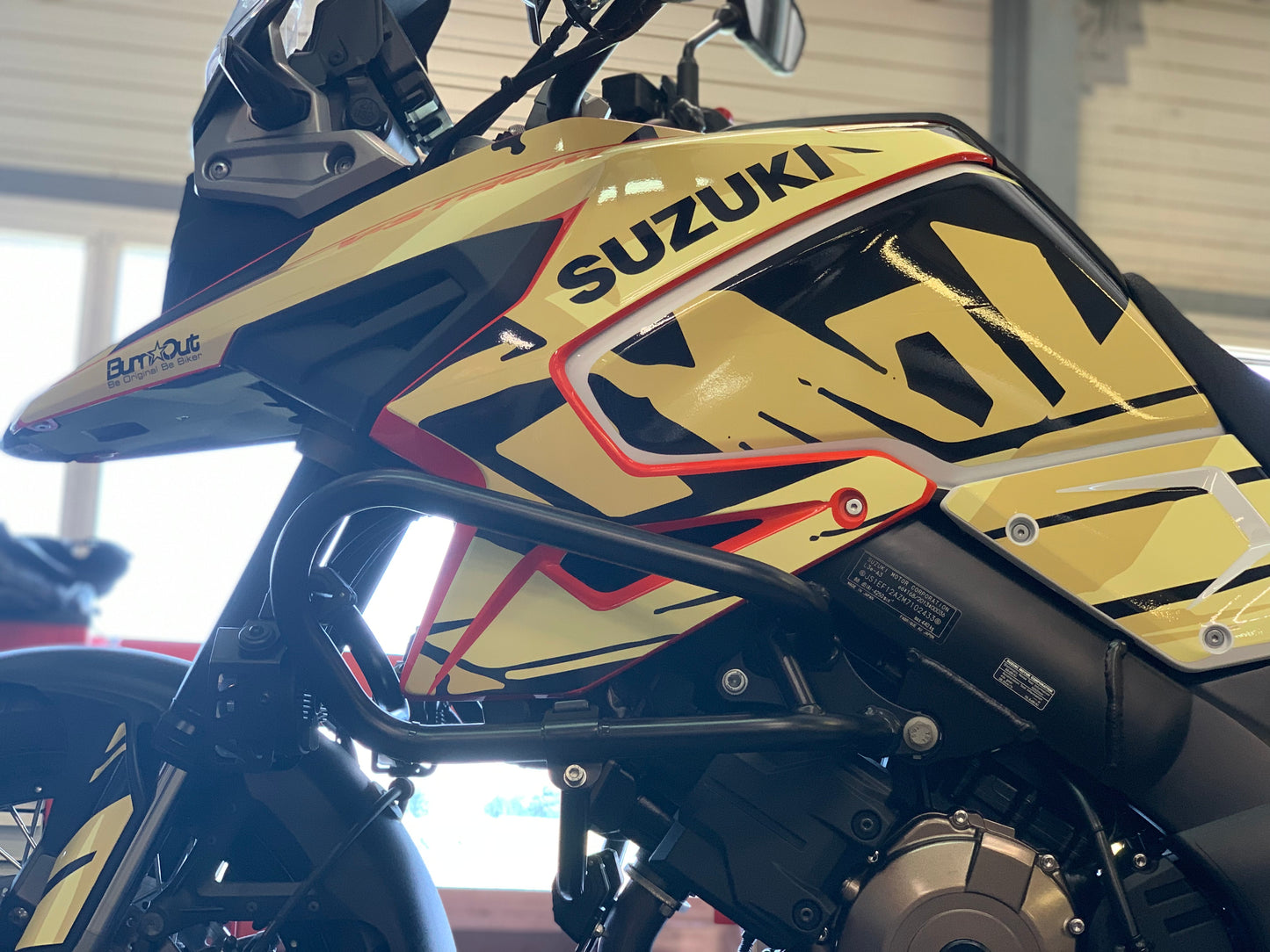 SUZUKI  V-STROM 1050