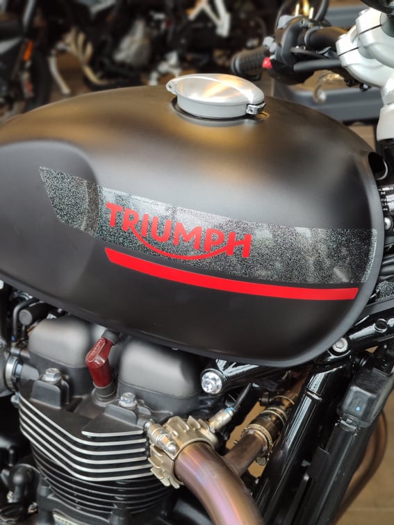 TRIUMPH SPEED TRIPLE 1050 RS 2020 (couleur n°1)