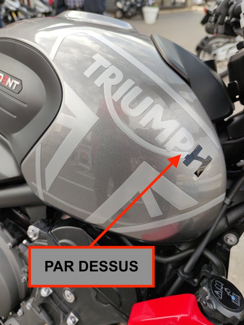 TRIUMPH TRIDENT 660 (2021+) : LOGO Réservoir
