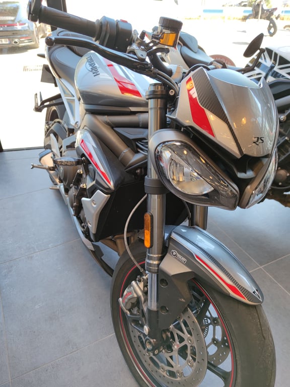 TRIUMPH STREET TRIPLE RS 2020 - 2021 (couleur n°3)