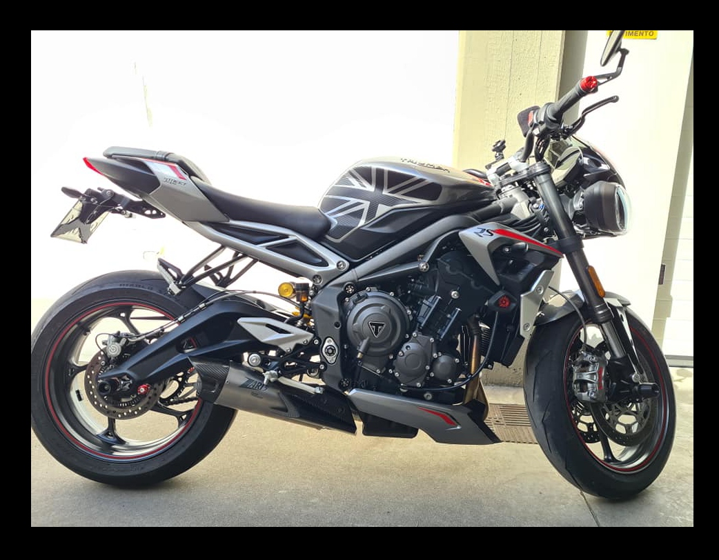 TRIUMPH : Réservoirs UK