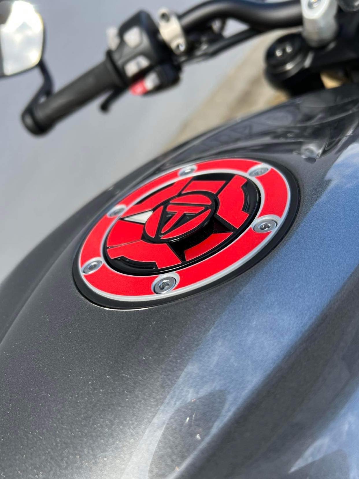 TRIUMPH STREET TRIPLE (2020 - 2022) MOTO 2