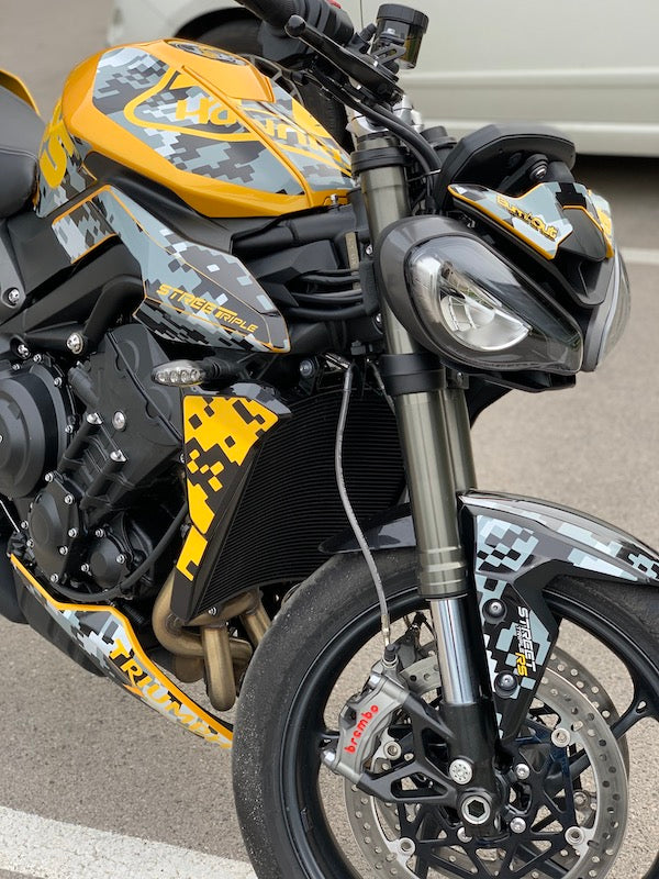 TRIUMPH STREET TRIPLE RS (R) 2023 - PIXIE ou CAMOX