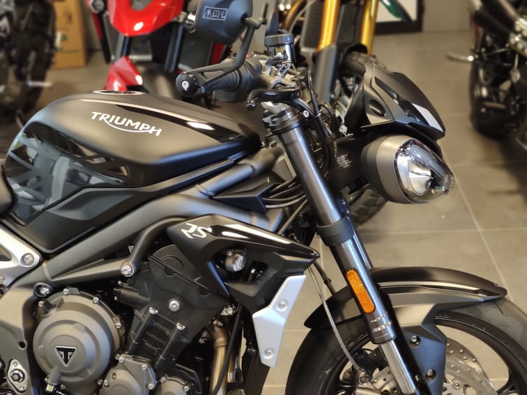 TRIUMPH STREET TRIPLE RS 2020 +  (couleur n°1)