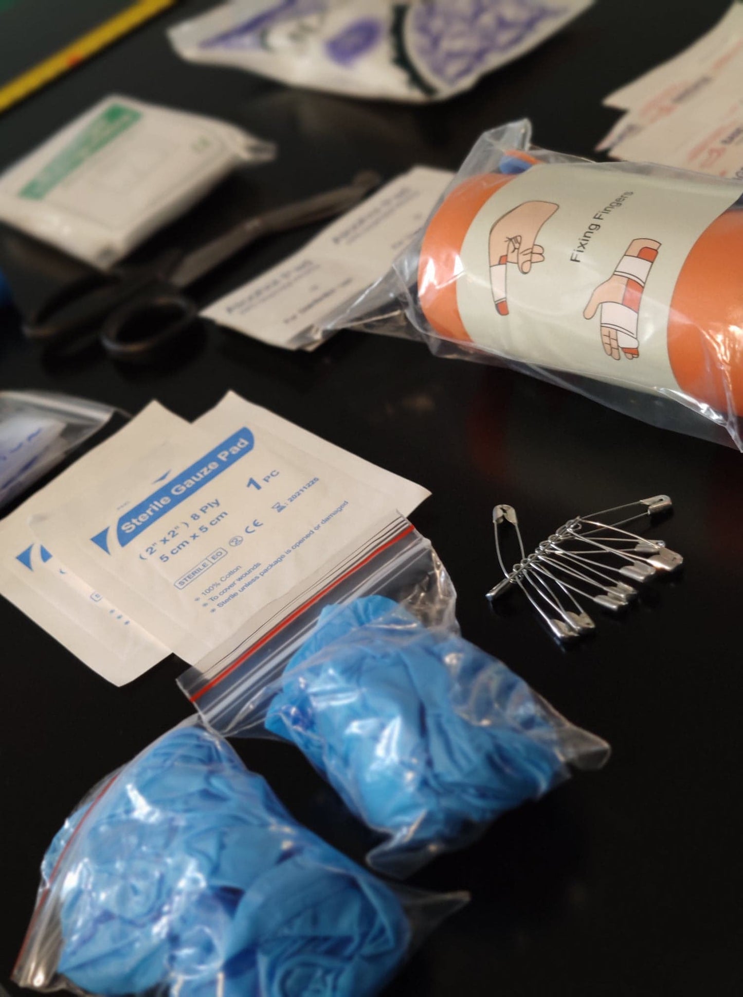 TROUSSES PREMIERS SECOURS (PLEINES )